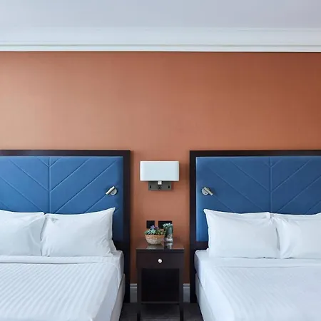 Marriott Royal Hotel