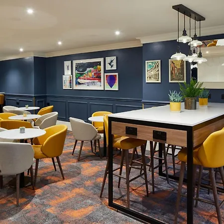 Szálloda Marriott Royal 4*