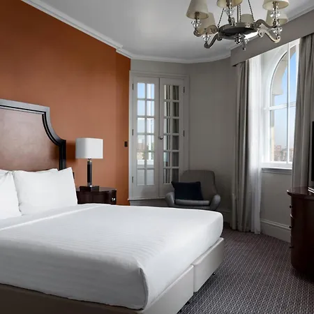 Szálloda Marriott Royal