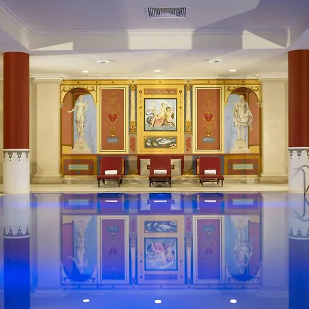 Marriott Royal Hotel 4*