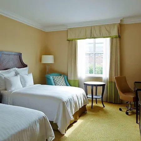 호텔 메리어트 로열 4*