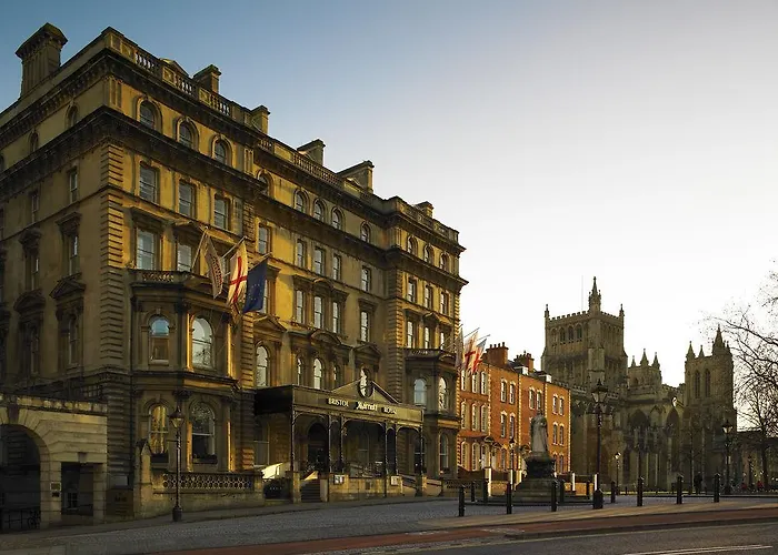 호텔 메리어트 로열